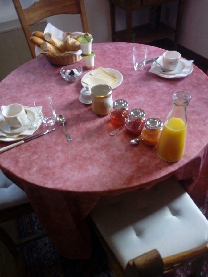 La Vieille Tour Otel Hotton Dış mekan fotoğraf