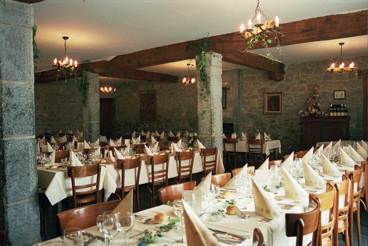 La Vieille Tour Otel Hotton Dış mekan fotoğraf